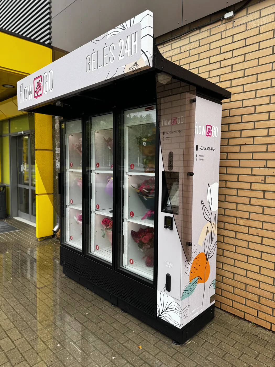 FlowGo gėlių automatas – Saulėtekio al. 43, Vilnius